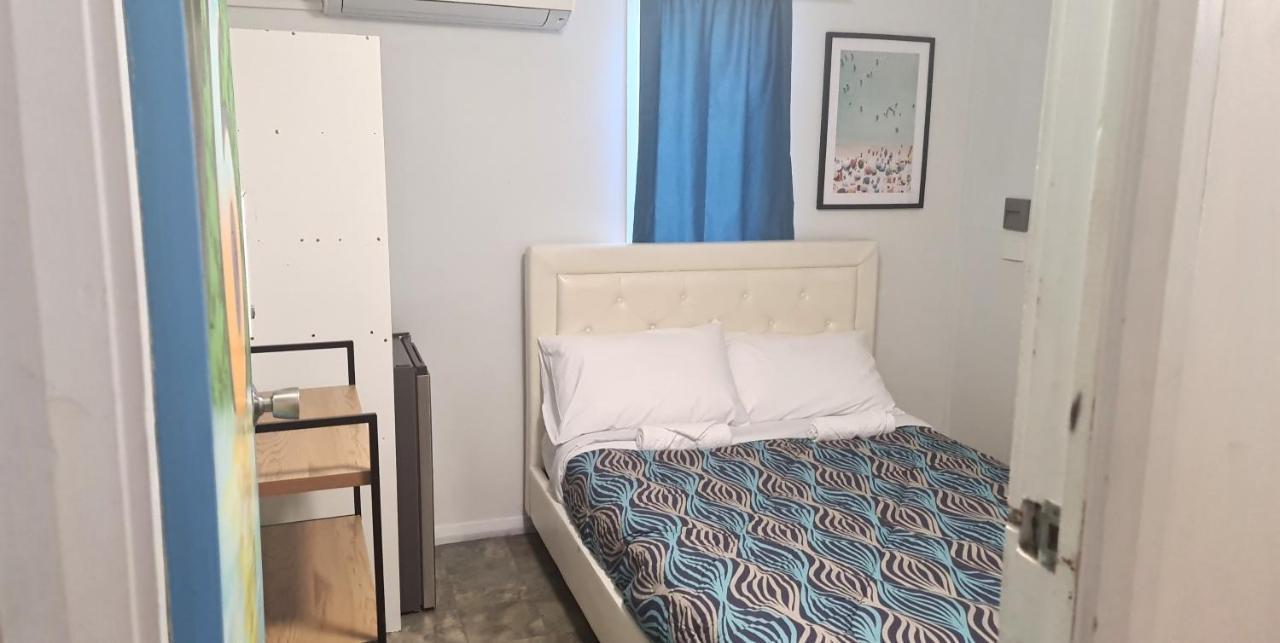 Castaways Backpackers Cairns Hostel Bagian luar foto