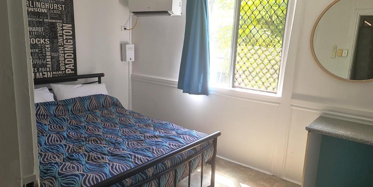 Castaways Backpackers Cairns Hostel Bagian luar foto