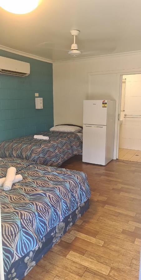 Castaways Backpackers Cairns Hostel Bagian luar foto