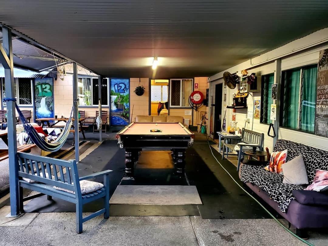 Castaways Backpackers Cairns Hostel Bagian luar foto