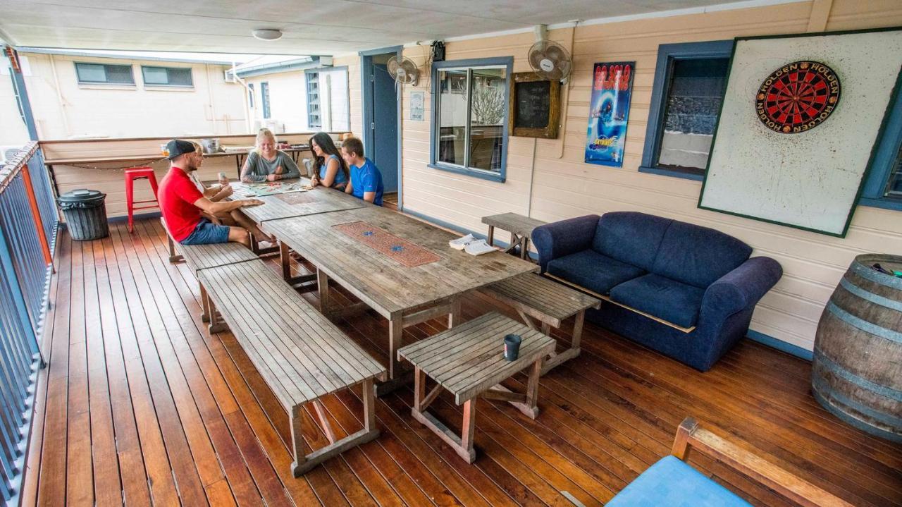 Castaways Backpackers Cairns Hostel Bagian luar foto