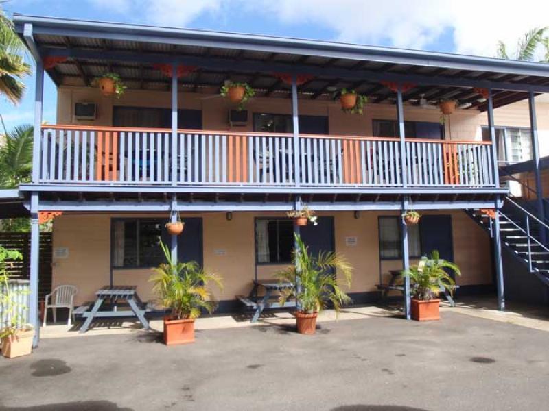 Castaways Backpackers Cairns Hostel Bagian luar foto