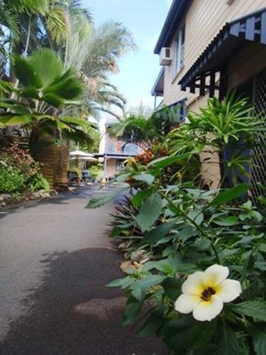 Castaways Backpackers Cairns Hostel Bagian luar foto
