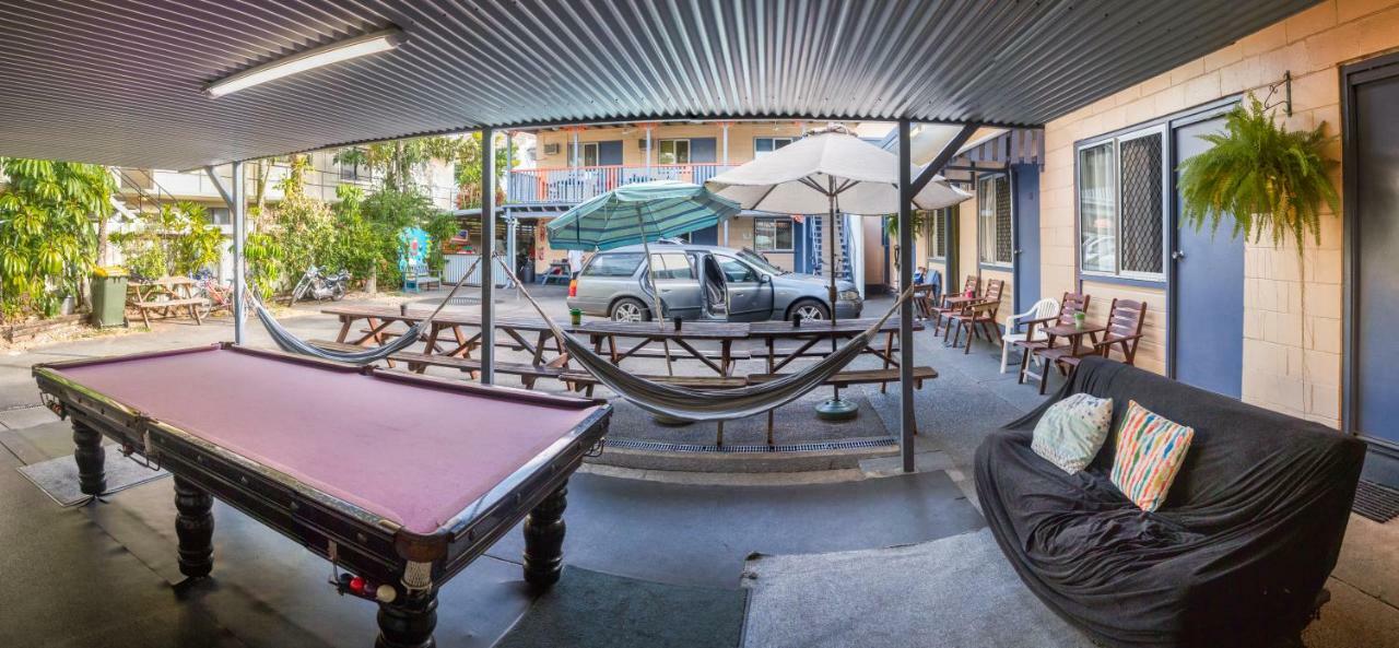 Castaways Backpackers Cairns Hostel Bagian luar foto