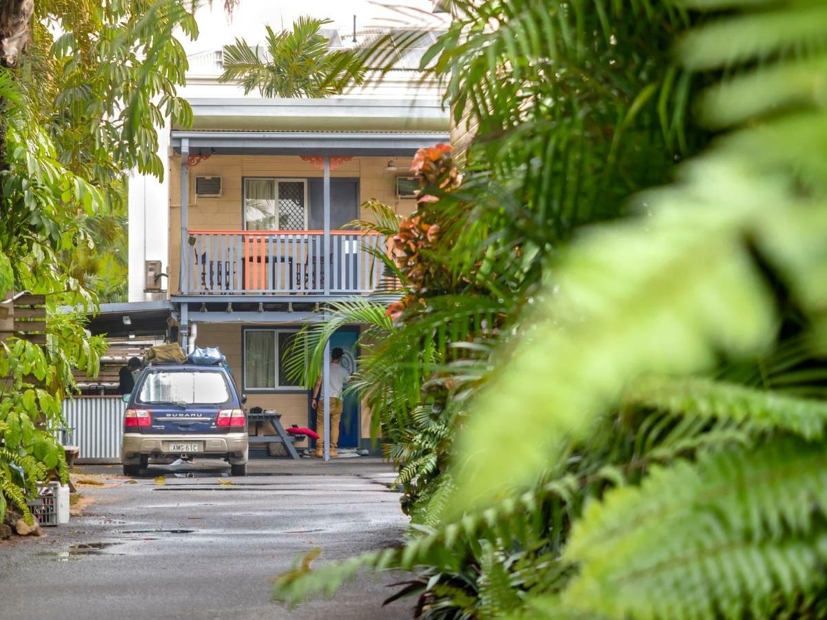 Castaways Backpackers Cairns Hostel Bagian luar foto